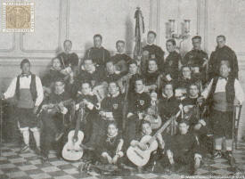 The Tuna Escolar of Zaragoza, who visited his mates of Valencia and gave several concerts