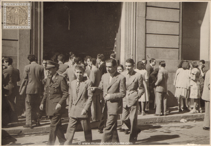 At the door of the university, students form groups in which the talk is all on the same theme they keep hearing about and discuss